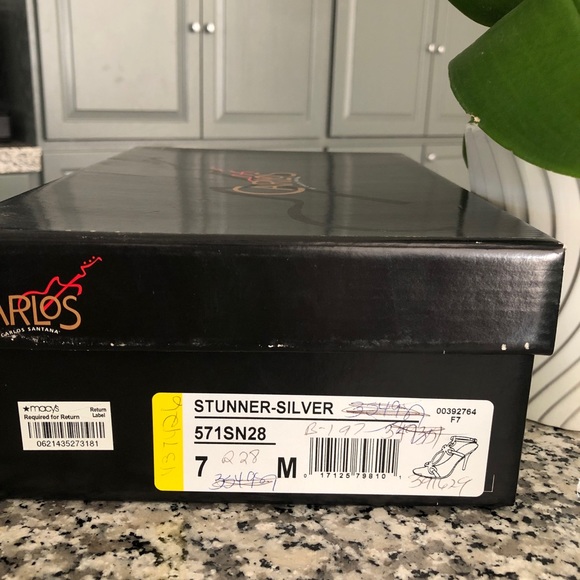 CARLOS SANTANA strap heels - Picture 4 of 4